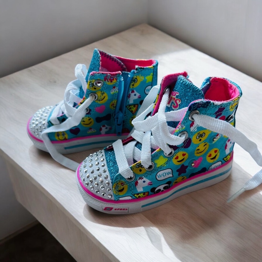 S Sport Toddler Girl Size 6 Blue Multi Color Emoji Light up Hi-Top Sneakers shoe